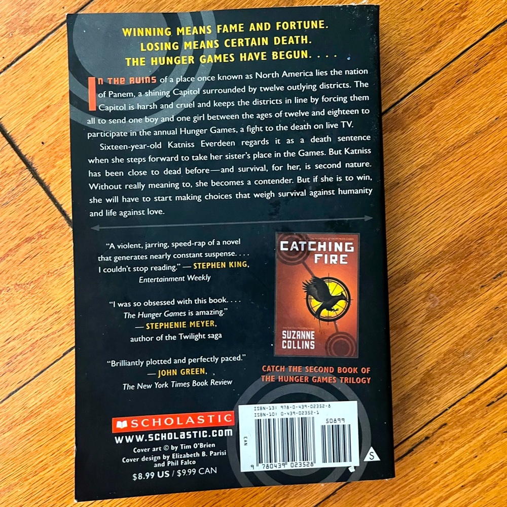 Hunger Games Book - Picture 2 of 2